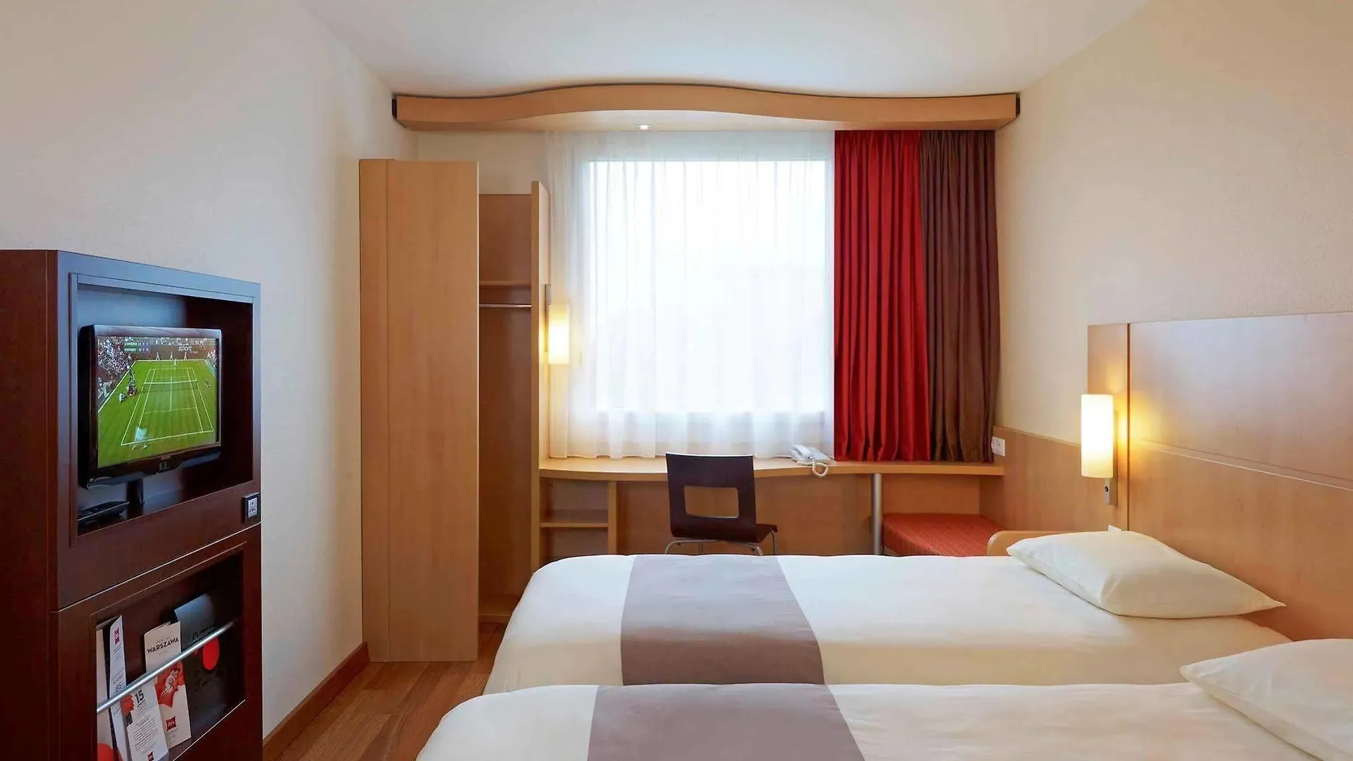 Ibis Warszawa Reduta Hotel