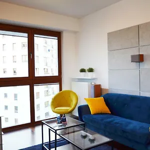 Apartament Aleja Wyścigowa 4c By Homeprime