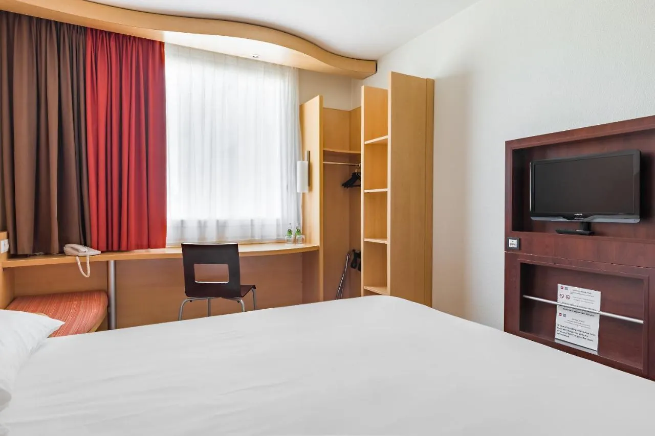 Ibis Warszawa Reduta Hotel  Warsaw